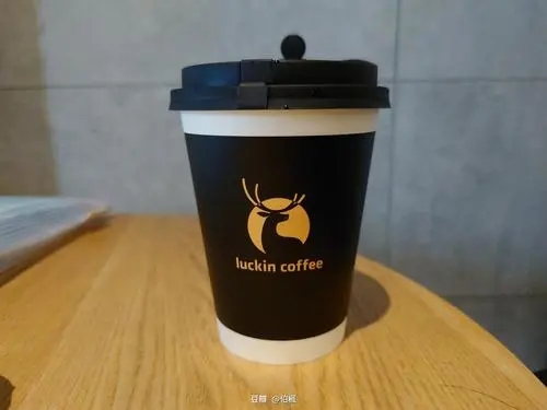 霸王茶姬加盟电话：40011-60709